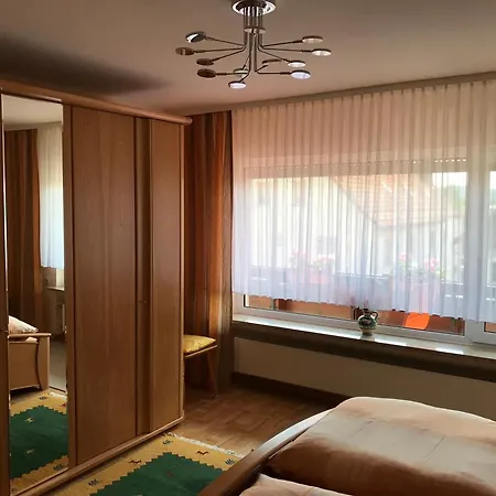 Daire Freistehendes Mit Suedbalkon *