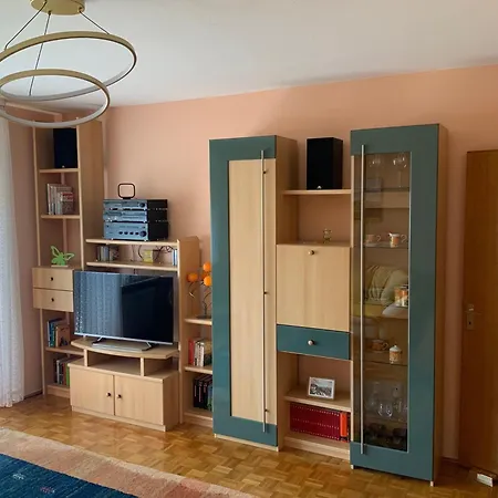 Freistehendes Mit Suedbalkon *